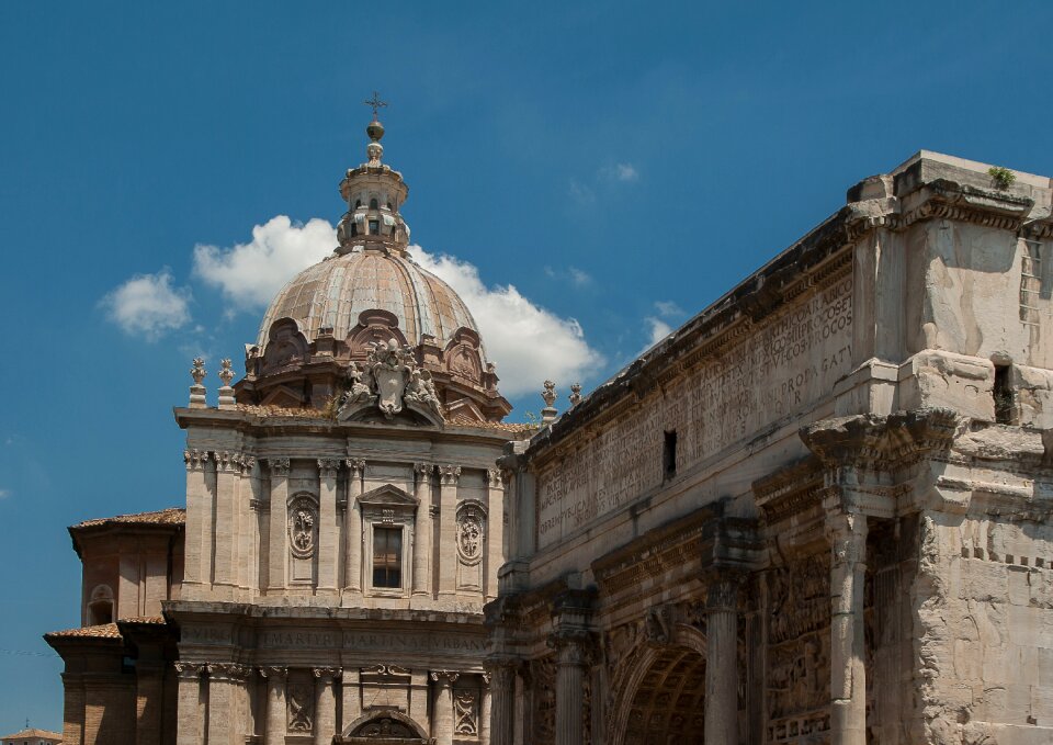 Triumphal arch titus ancient ruins