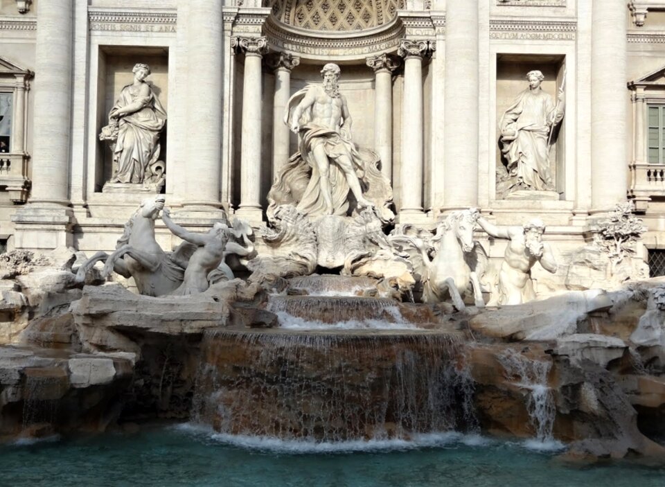Fountain trevi fountain roman