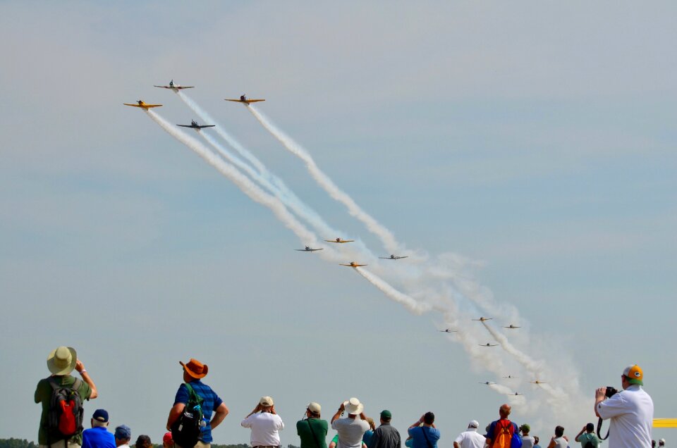 Aviation aircraft blue smoke