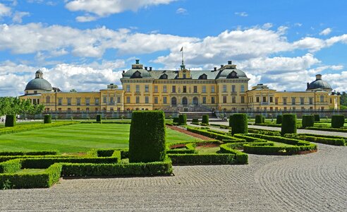 Symmetrical royal palace monarchy