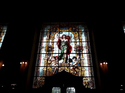 Stained glass art theatre