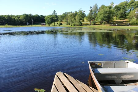 Lake glass