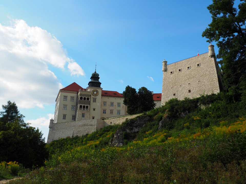Tourism building monuments