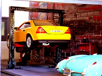 Vehicle repair automobile