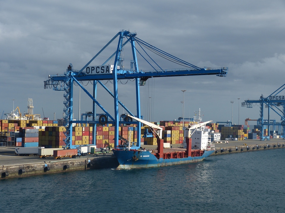Ship shipping container terminal