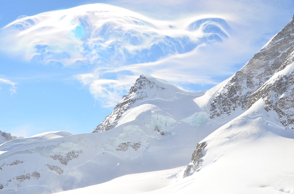 Snow mountin interlaken jungfrau