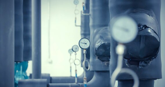 Data center water-cooled valve