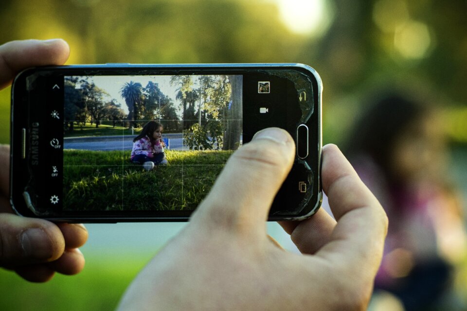 Smartphone child new technologies