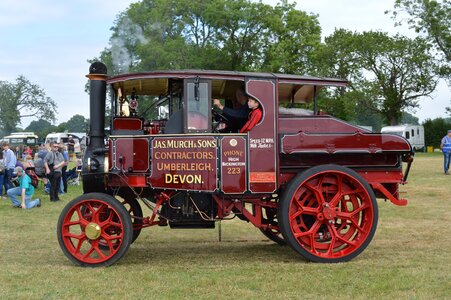 Engine traction engine