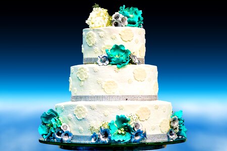 Wedding cake decoration love