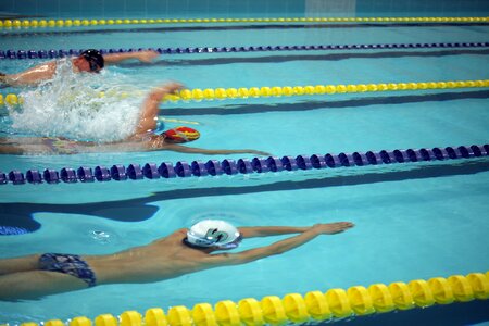 Departure pool swimming competition
