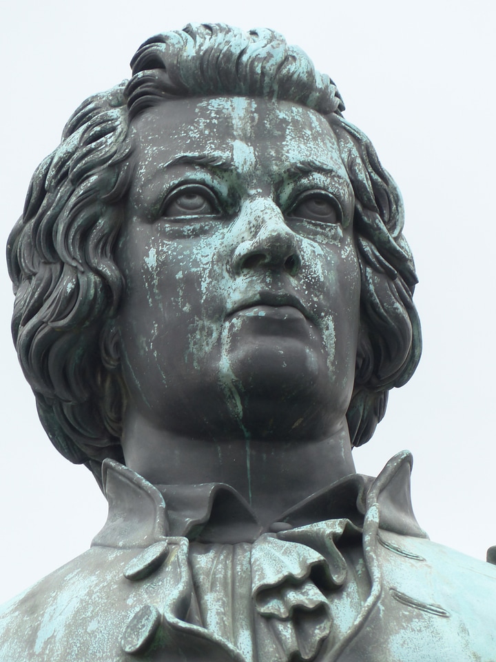 Bronze statue statue mozart square