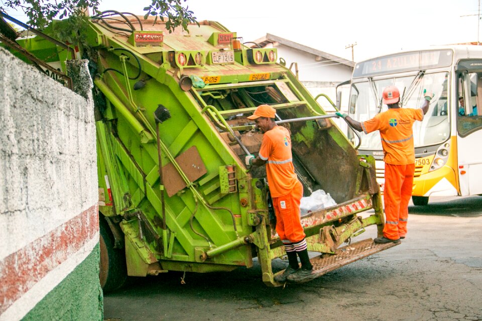 Truck collector collection dustman