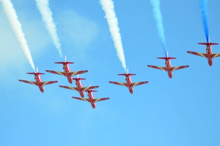 Air stunts blue arrow