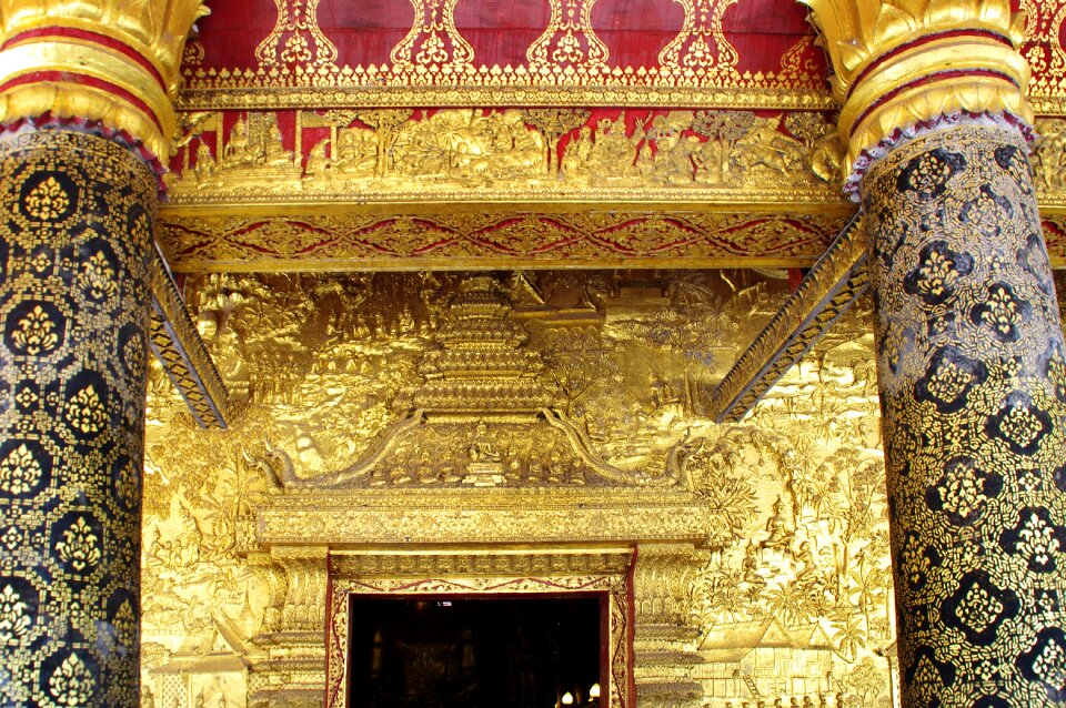 Portal columns decoration