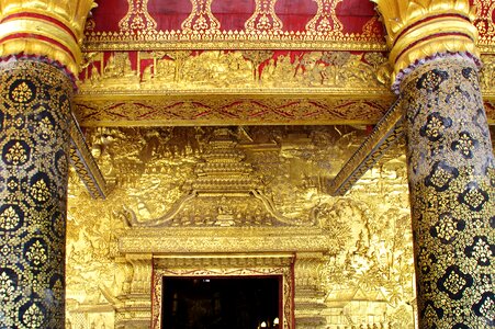 Portal columns decoration