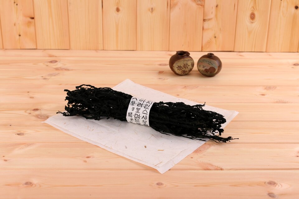 Tangle kelp wakame