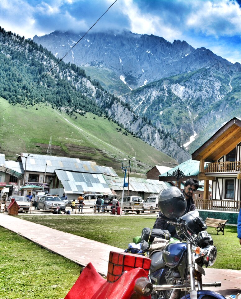 Highway mountain travel