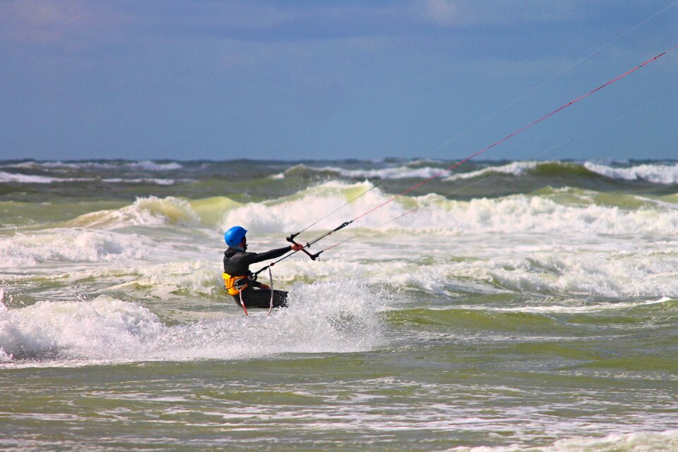 Kitesurfer wind sea