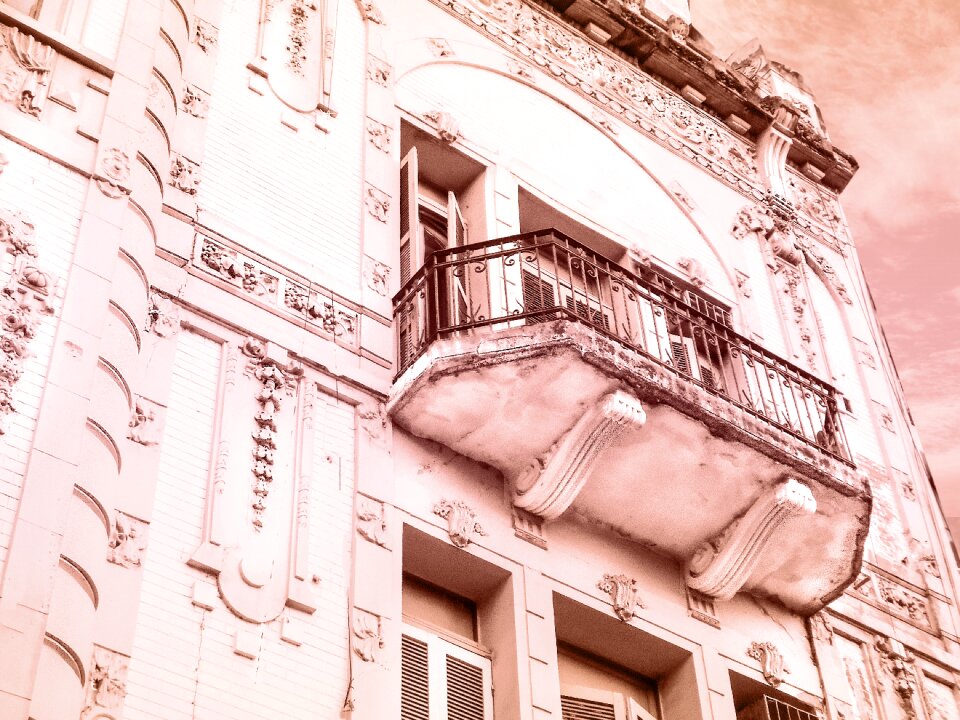 Facade balcony rosa