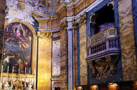St-louis-des-français chapel altar
