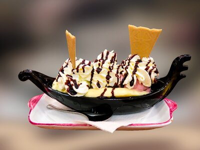 Ice cream sundae summer eating ice cream