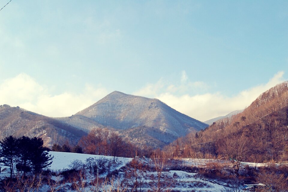 Winter climbing snow