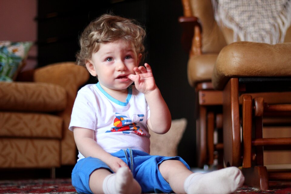 Fine bobblehead baby