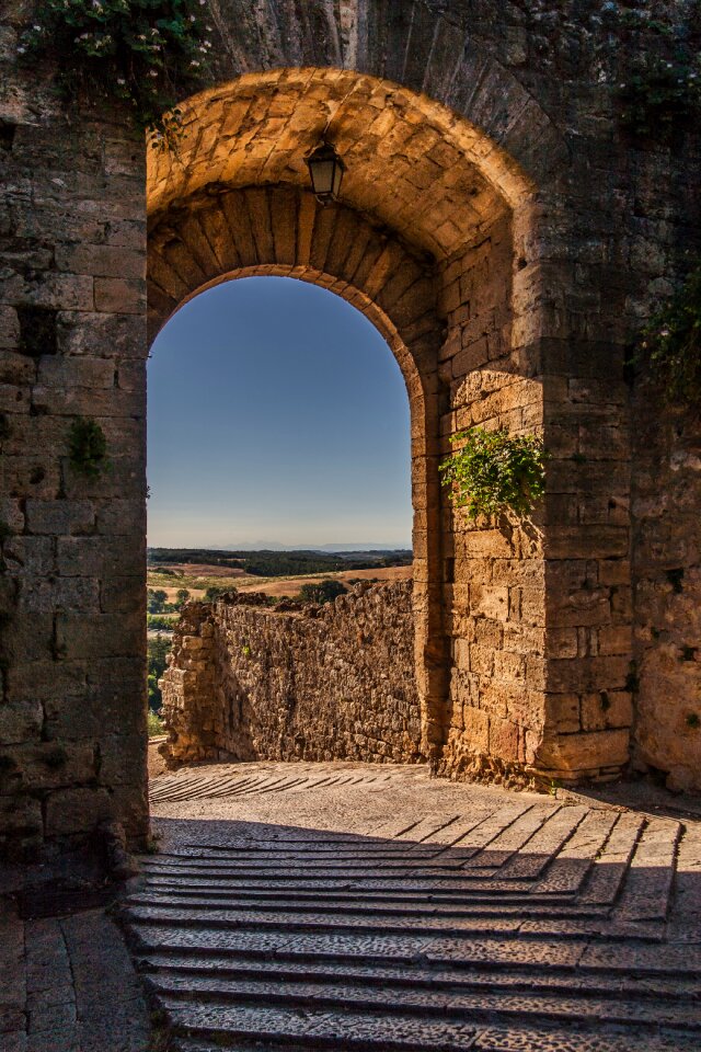 Monteriggioni tuscany city wall