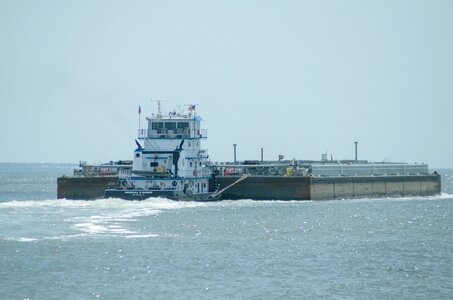 Sea water ship