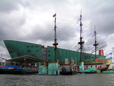 Ship nemo canals photo