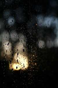 Wet drops window