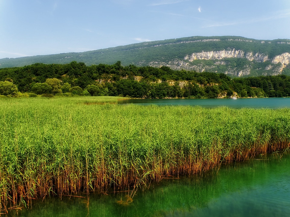 Lake reflections mountains