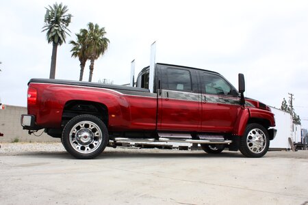 Custom big rig vehicle