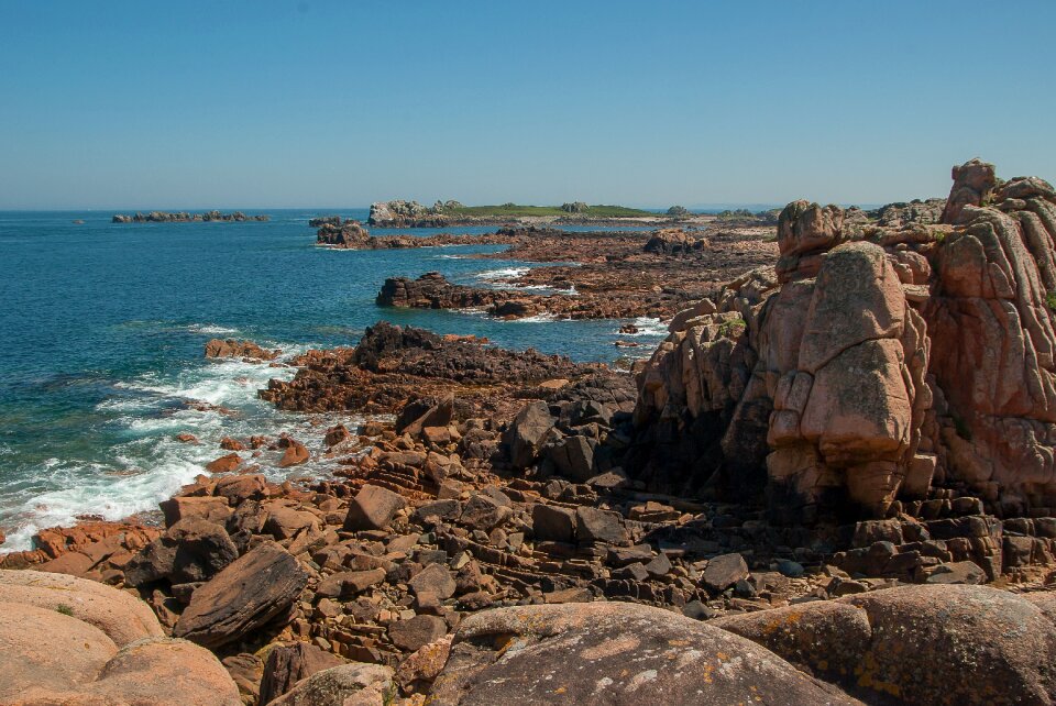 Pink granite rocks side