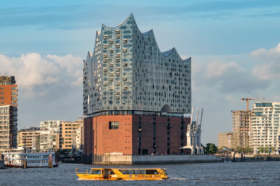 Hamburg port elbphilharmonie-side view harbour city