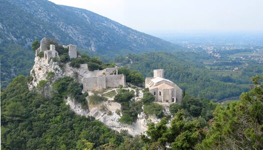 Oppède-le-vieux notre-dame of alidon castle
