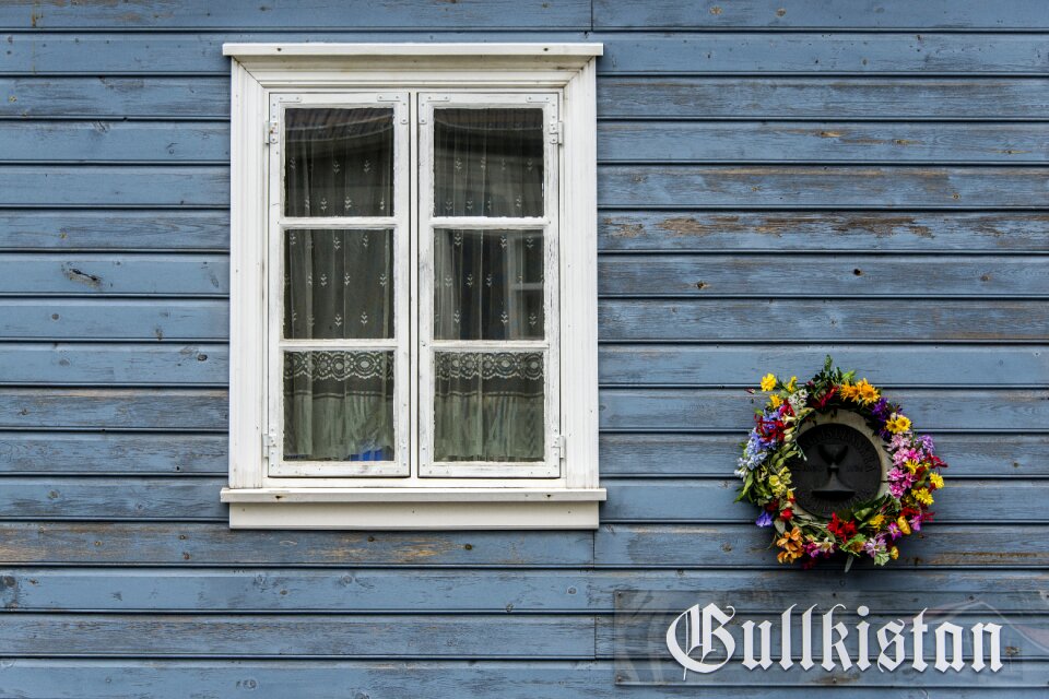 House former cabin