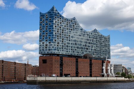 Elbe building glass facade photo