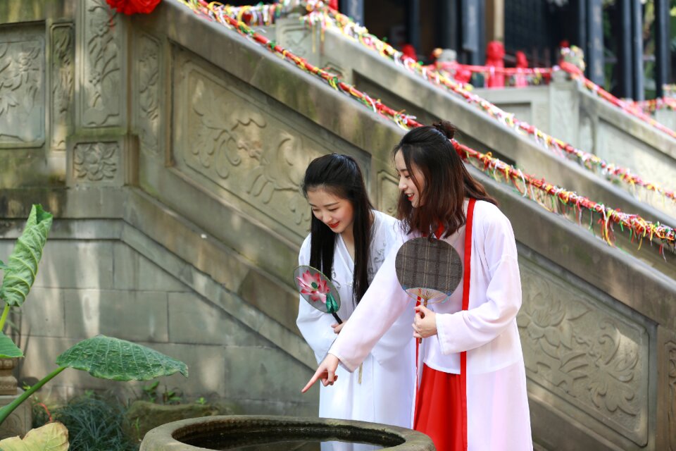 Ancient costume girls china