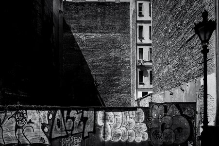 Black and white lamp court