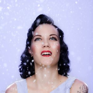 White pin-up kisskissforbidn