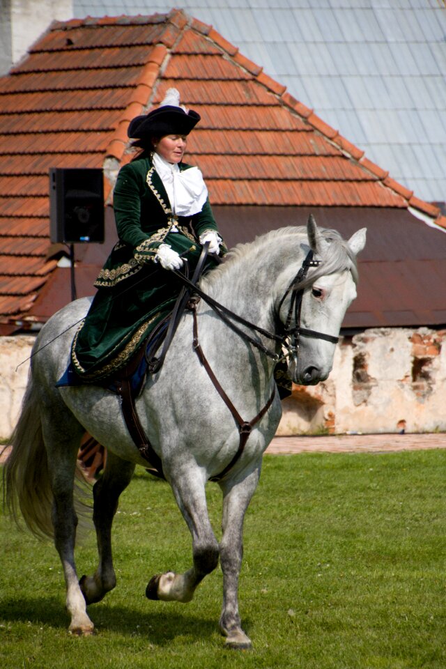 Kun rider horse riding