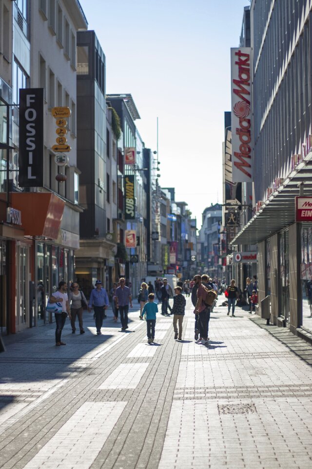 Shopping architecture city