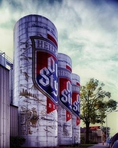 Containers vats sky