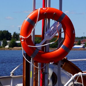 Sea lake vessel