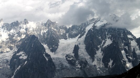 Snow italy courmayeur