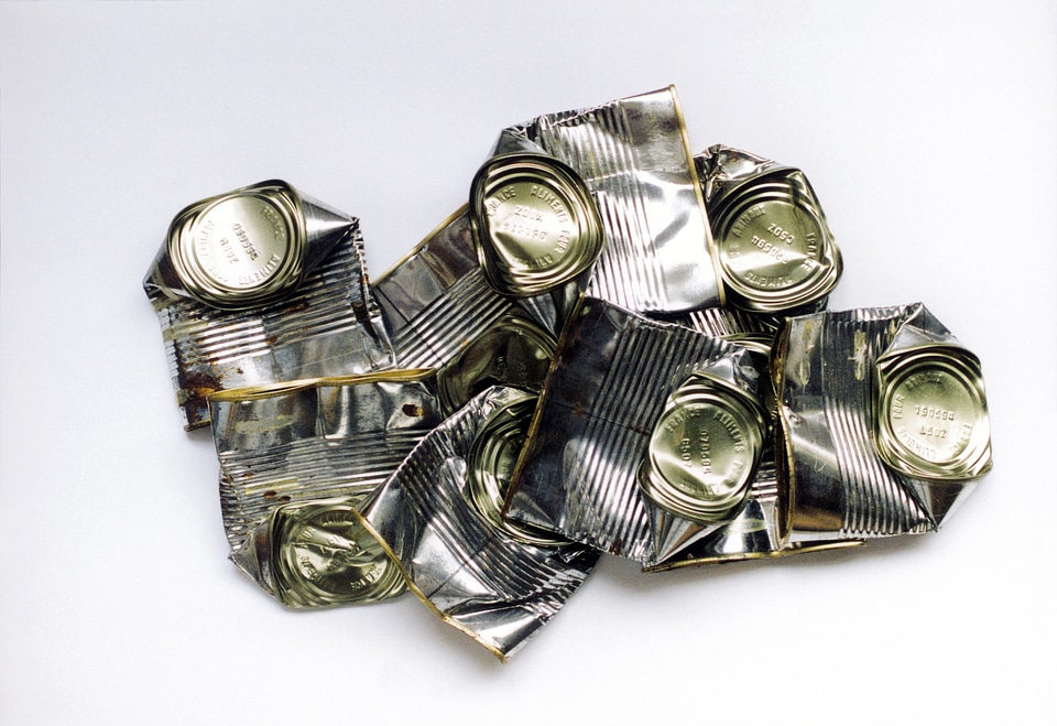 Tin container silver