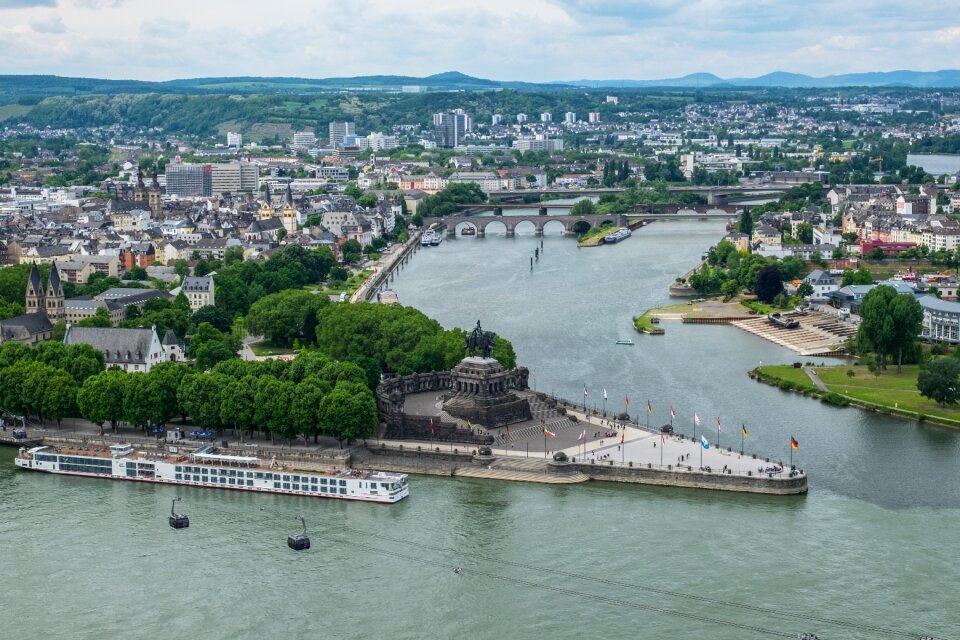 Sachsen mosel monument