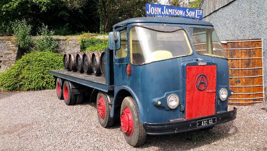 Truck delivery transport